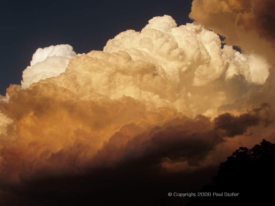 Beautiful non-edited cumulus with weak rotation at the base. This image was not photoshopped. 